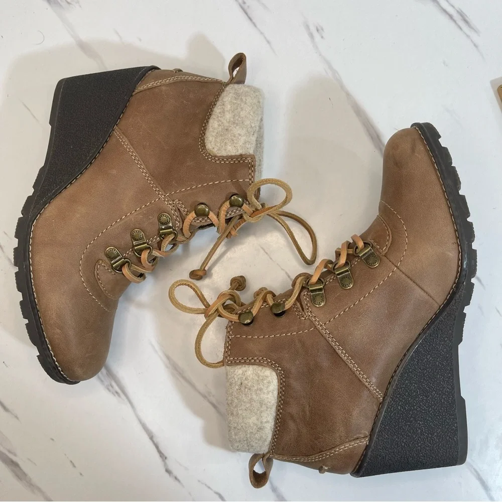 Sperry Women's Wedged Leather Ankle Boots Lace Up Comfort Sz 8M Celeste Bliss